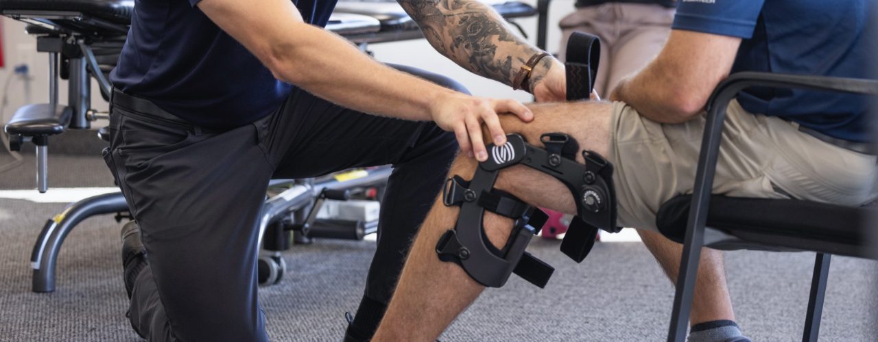 درمان زانو پرانتزی با فیزیوتراپی