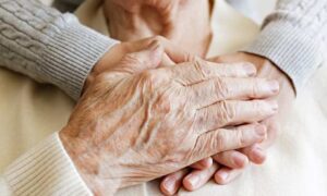 کاردرمانی سالمندان در منزل