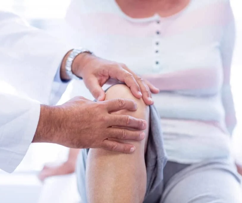 تعویض مفصل زانو در سالمندان و عوارض آن